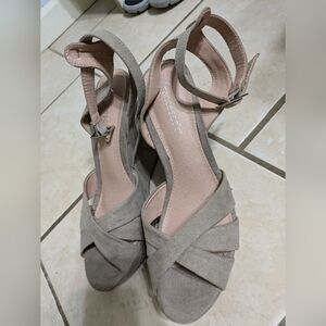 Francesca's Collection - Wedge Heels